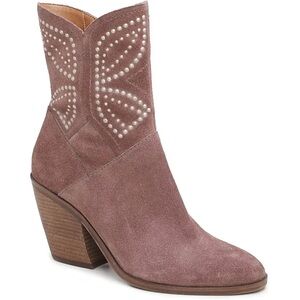 lucky Brand Lakelon Suede Studded Stacked Heel Boots Size 8 New In Box